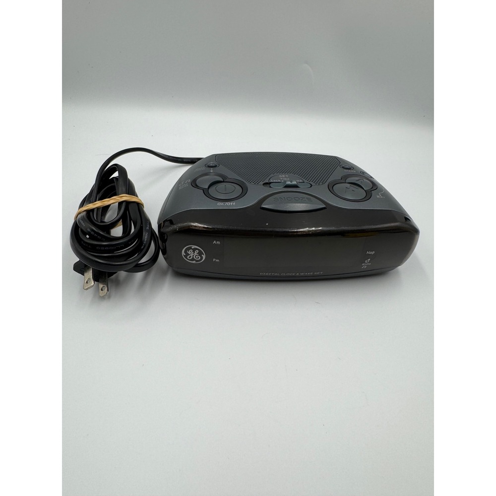 GE Alarm Clock 7-4837B Digital Clock & Wake Set Gray AM FM Radio Snooze Nap